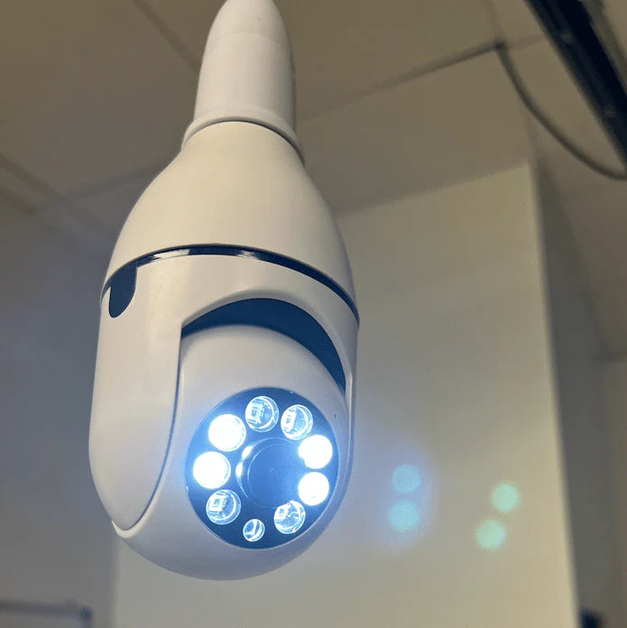 SafeCam - Cámara 360 con Iluminación Propia y Wifi